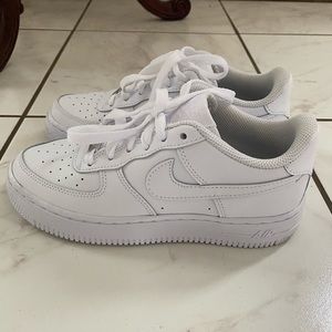 NWT Nike Air Force 1 white